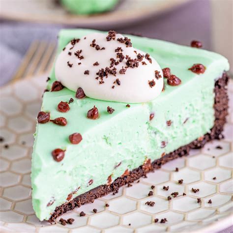 Mint Chocolate Chip Cheesecake - calories, carbs, nutrition