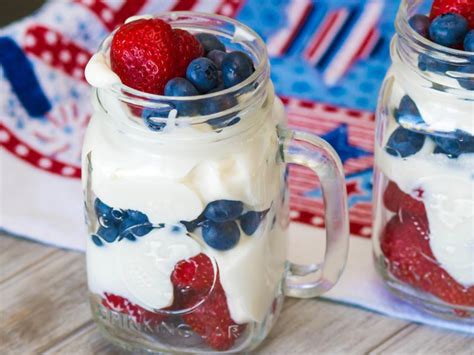 Mixed Berries with Yogurt Snack Cup - calories, carbs, nutrition