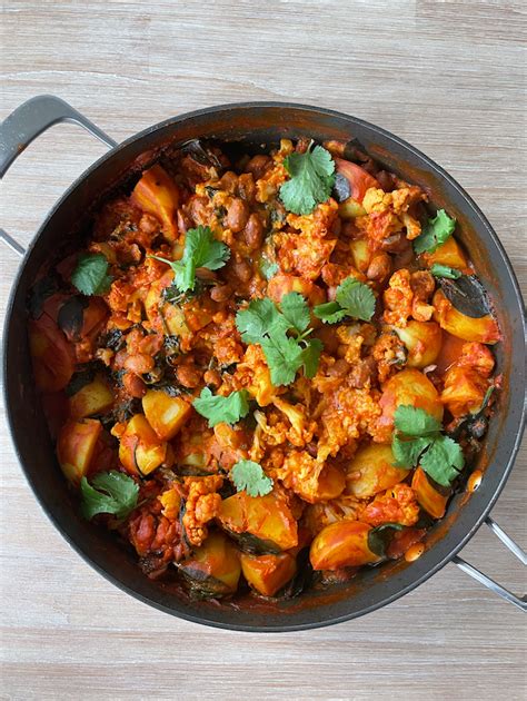 Moroccan Cauliflower, Spinach and Borlotti Stew - calories, carbs, nutrition