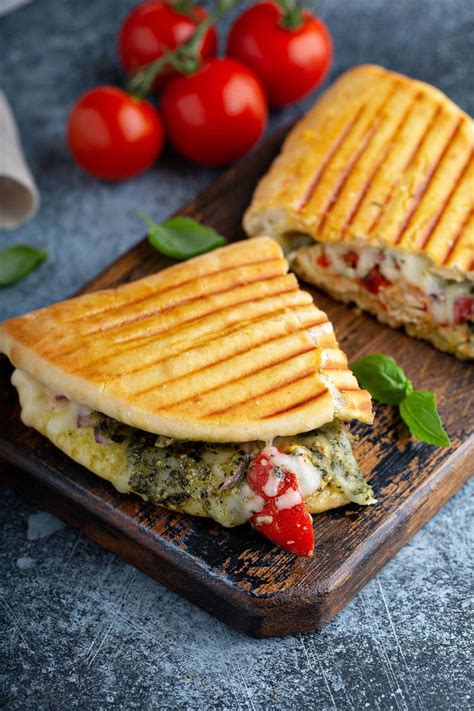 Mozzarella, Pepper & Basil Panini - calories, carbs, nutrition