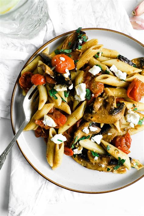 Mushroom and Melted Leek Spaghetti - calories, carbs, nutrition