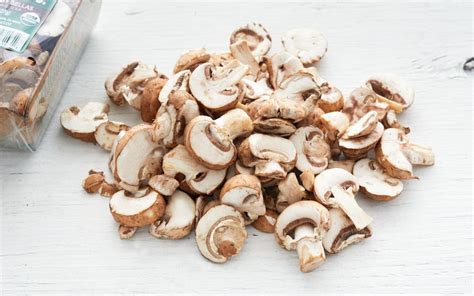 Mushroom Cremini Sliced 1/8" 1/2 oz - calories, carbs, nutrition