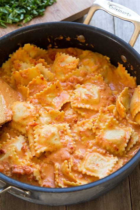 Mushroom Ravioli in Tomato Basil Sauce - calories, carbs, nutrition