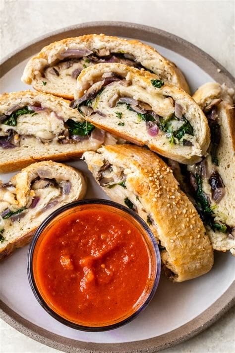 Mushroom & Spinach Stromboli - calories, carbs, nutrition