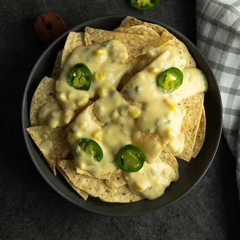 Nachos with Jalapeno Cheese Sauce - calories, carbs, nutrition