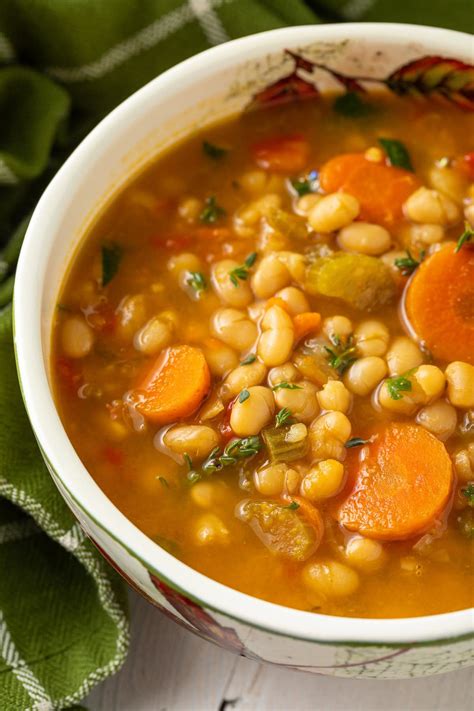 Navy Bean Soup, Vegetarian - calories, carbs, nutrition