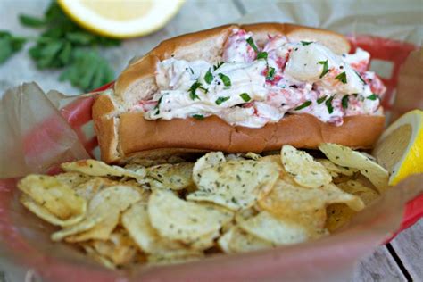 New England Lobster Roll - calories, carbs, nutrition