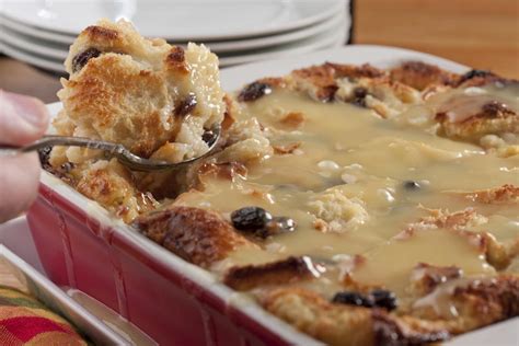New Orleans Bread Pudding with Bourbon Sauce - calories, carbs, nutrition