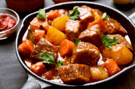 Old-Fashioned Beef Stew - calories, carbs, nutrition