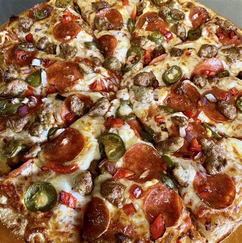 Onion, Jalapeno & Sausage Pizza - calories, carbs, nutrition