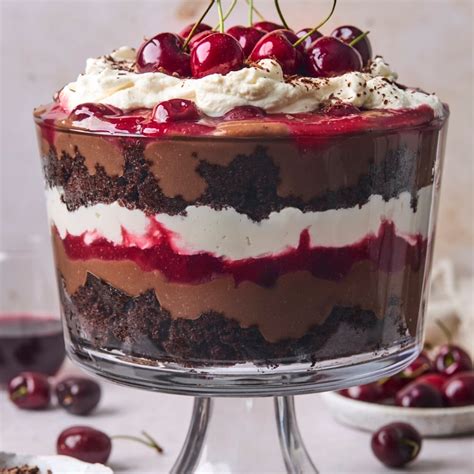 Oreo Black Forest Trifle - calories, carbs, nutrition