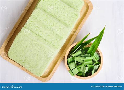 Pandan Bread - calories, carbs, nutrition