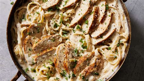 Pandinis Pasta Baked Chicken Alfredo - calories, carbs, nutrition