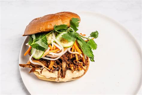 Pandinis Sand Labretti Korean Pulled Pork - calories, carbs, nutrition