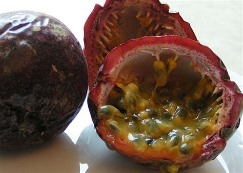 Passion-fruit, (granadilla), purple, raw - calories, carbs, nutrition