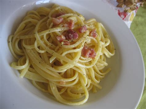 Pasta alla Carbonara - calories, carbs, nutrition