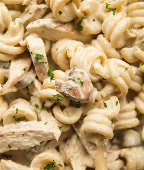 Pasta w/Mushroom Sauce/Chicken - calories, carbs, nutrition