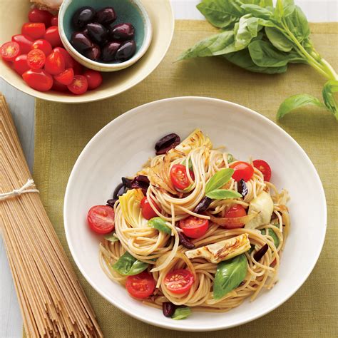 Pasta with Olives and Tomatoes (1) - calories, carbs, nutrition