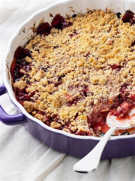 Peach Blueberry Crumble - calories, carbs, nutrition