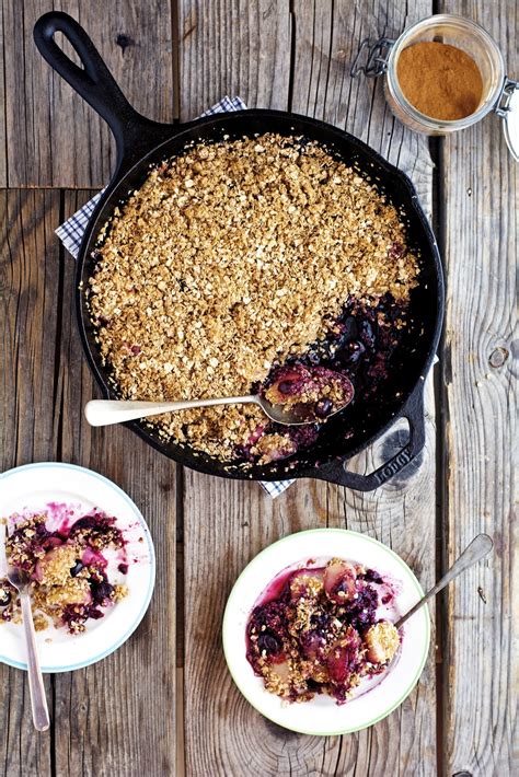 Peach Blueberry Crumble, Vegetarian - calories, carbs, nutrition