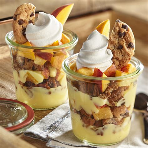 Peach Cobbler Parfait - calories, carbs, nutrition