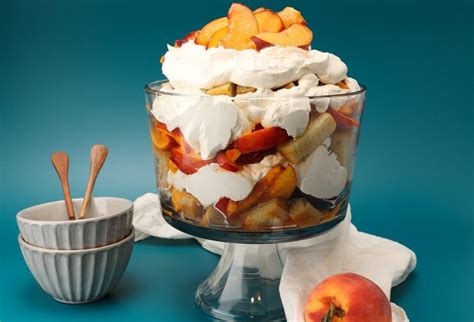 Peach Cobbler Trifle - calories, carbs, nutrition