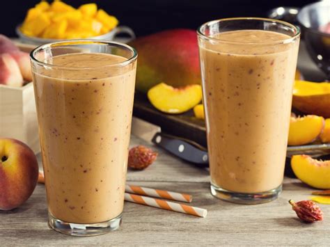 Peach Mango Smoothie - calories, carbs, nutrition