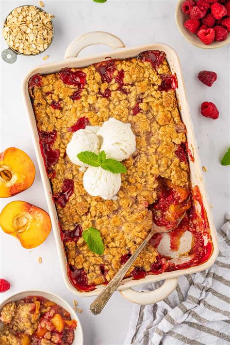 Peach & Raspberry Crumble - calories, carbs, nutrition
