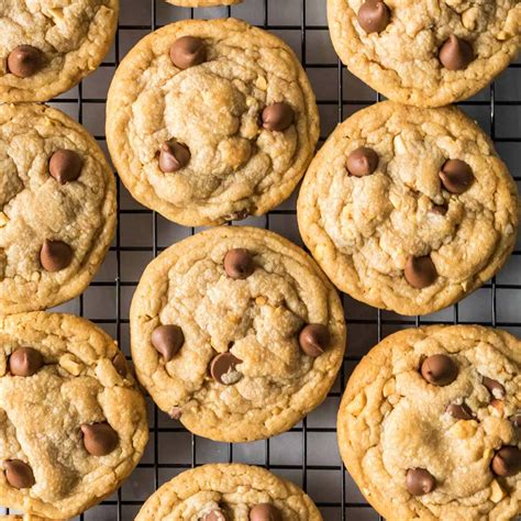 Peanut Butter Chocolate Chip Cookies - calories, carbs, nutrition