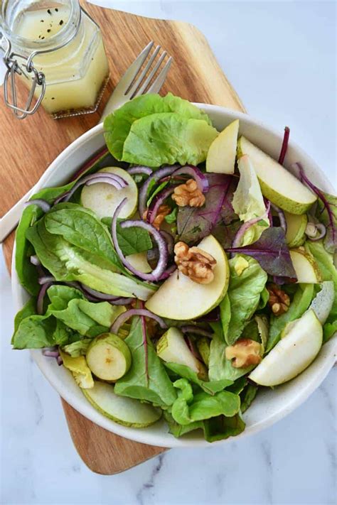 Pear, Cheese and Walnut Salad Plate - calories, carbs, nutrition