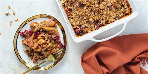 Pear Cranberry Crumble, Vegetarian - calories, carbs, nutrition