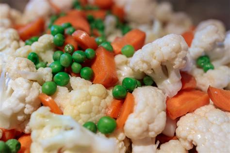 Peas, Cauliflower & Carrots - calories, carbs, nutrition