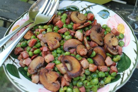 Peas Mushrooms Bacon & Onion 4 oz - calories, carbs, nutrition