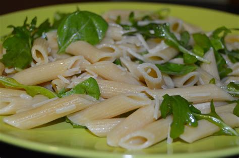 Penne Pasta in a Roquet, Basil, Lemon and Parmesan Sauce - calories, carbs, nutrition