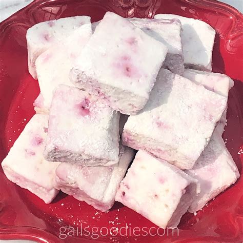 Peppermint Stick Marshmallows - calories, carbs, nutrition