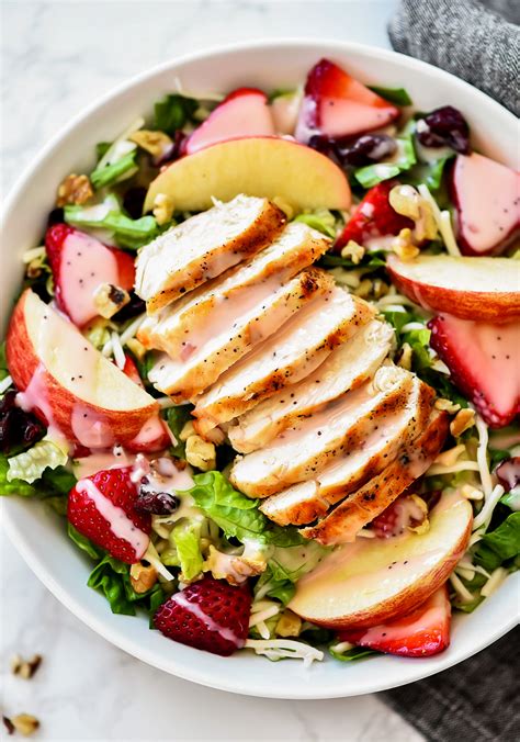 Pickeled Strawberry Fennel Salad with Grilled Chicken - calories, carbs, nutrition