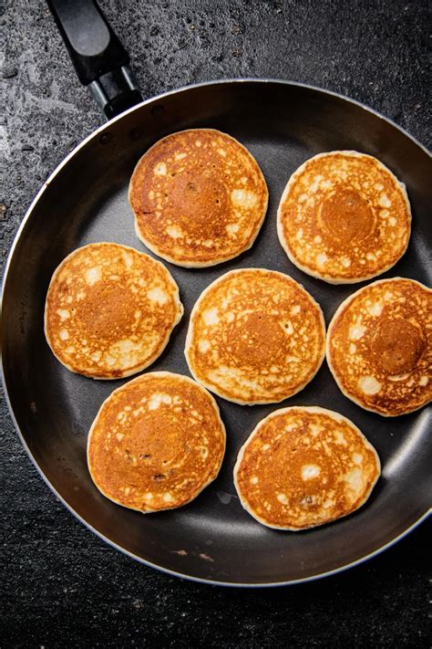 Pikelets - calories, carbs, nutrition