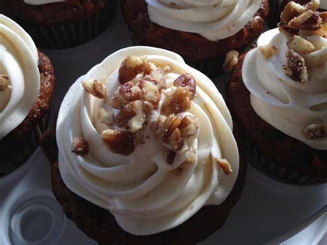 Pineapple Cream Cheese Frosting - calories, carbs, nutrition