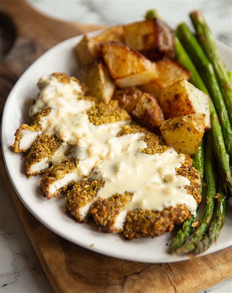 Pistachio Crusted Chicken Breast, Yukon Potatoes, Grilled Vegetables - calories, carbs, nutrition