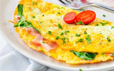 Plain Omelette & Side Salad - calories, carbs, nutrition