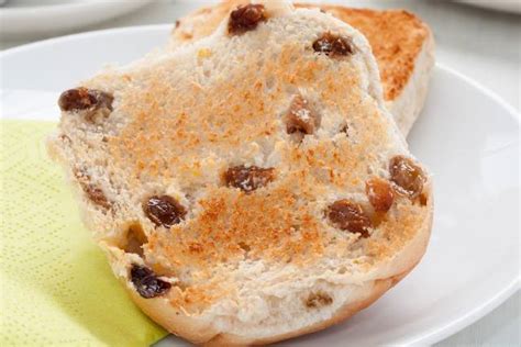 Plain Toasted Teacake - calories, carbs, nutrition