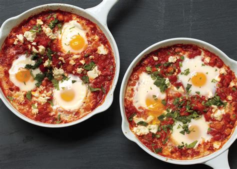 Poached Eggs in Tomato with Chickpea and Feta - calories, carbs, nutrition