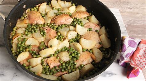 Pot Roasted Chicken Casserole with Parsley Potatoes & Peas - calories, carbs, nutrition