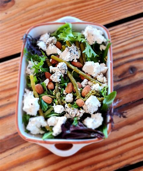 Potato and Spring Mix Salad with Goat Cheese Vinaigrette - calories, carbs, nutrition