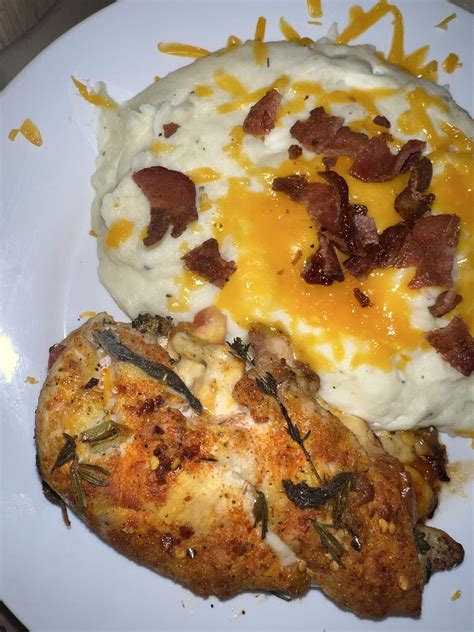 Quarter Chicken with Loaded Mash - calories, carbs, nutrition