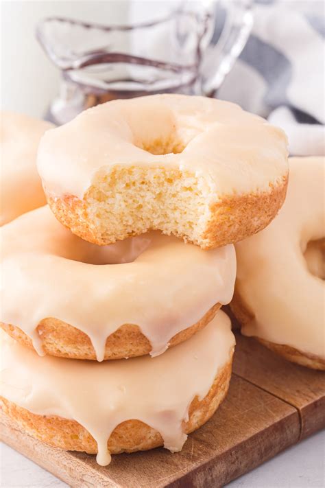 Raised Glazed Maple Donut - calories, carbs, nutrition