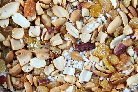 Raisin, Peanut & Coconut Mix - calories, carbs, nutrition