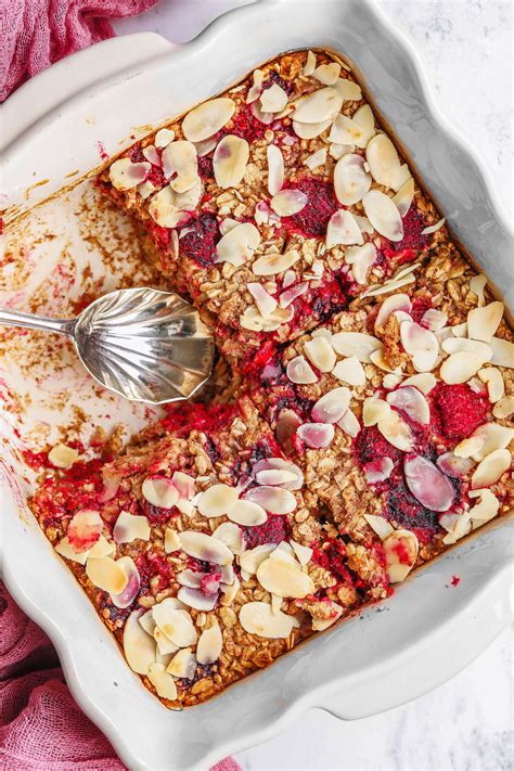 Raspberry & Almond Bake - calories, carbs, nutrition