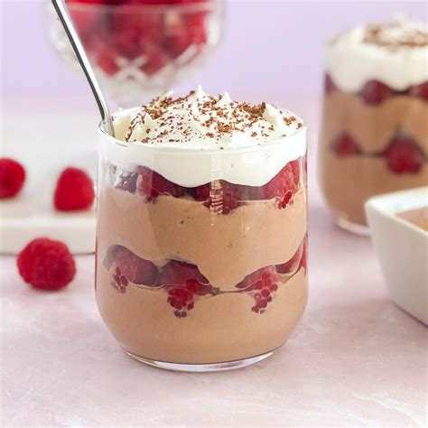 Raspberry Chocolate Yogurt Parfat(To Go) - calories, carbs, nutrition