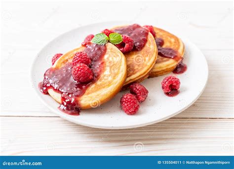 Raspberry Pancakes with Raspberry Sauce, Smart Balance Spread, Turkey Sausage Links (600HS) - calories, carbs, nutrition